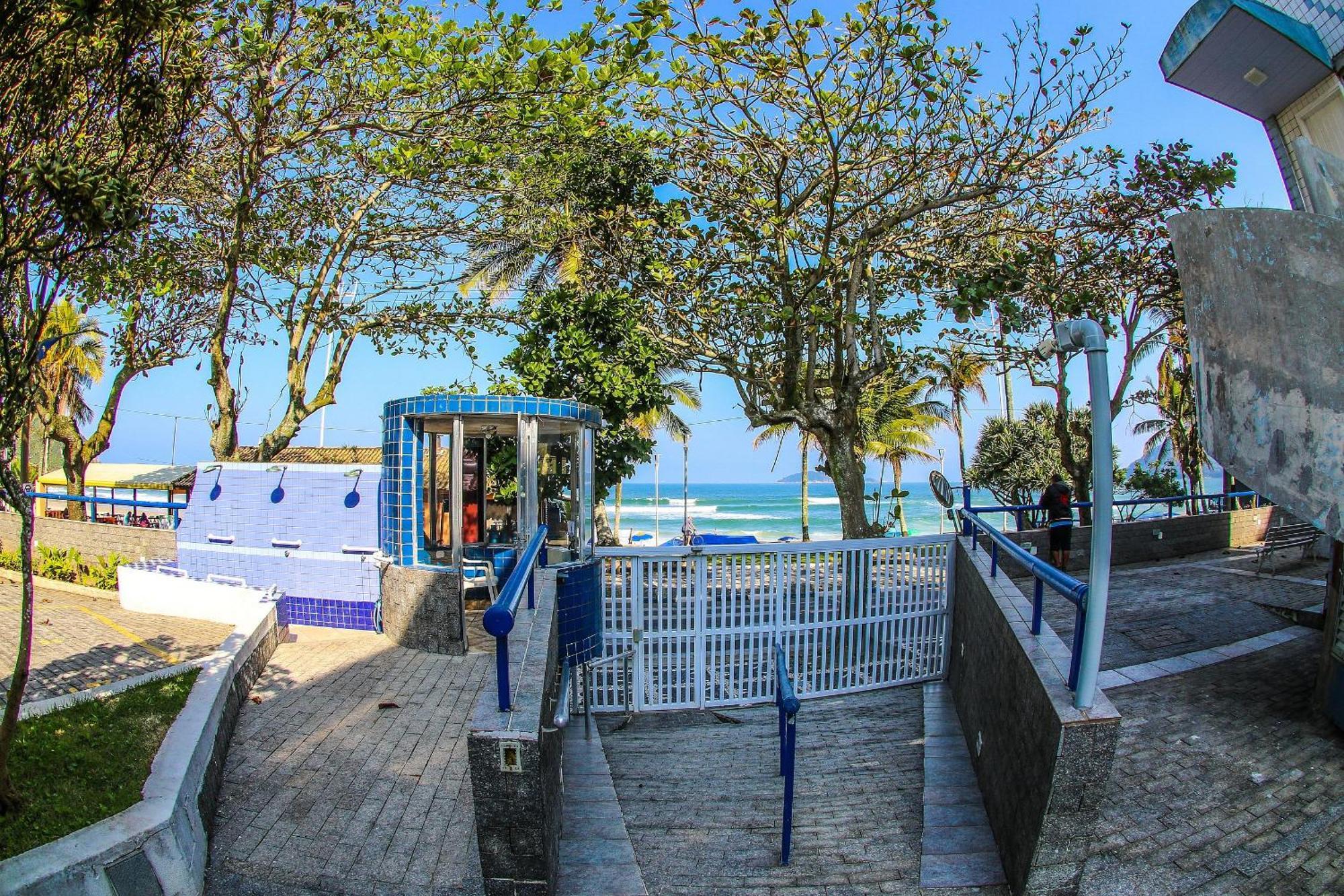 1E - Pé na areia do Guarujá - Praia do Tombo Extérieur photo