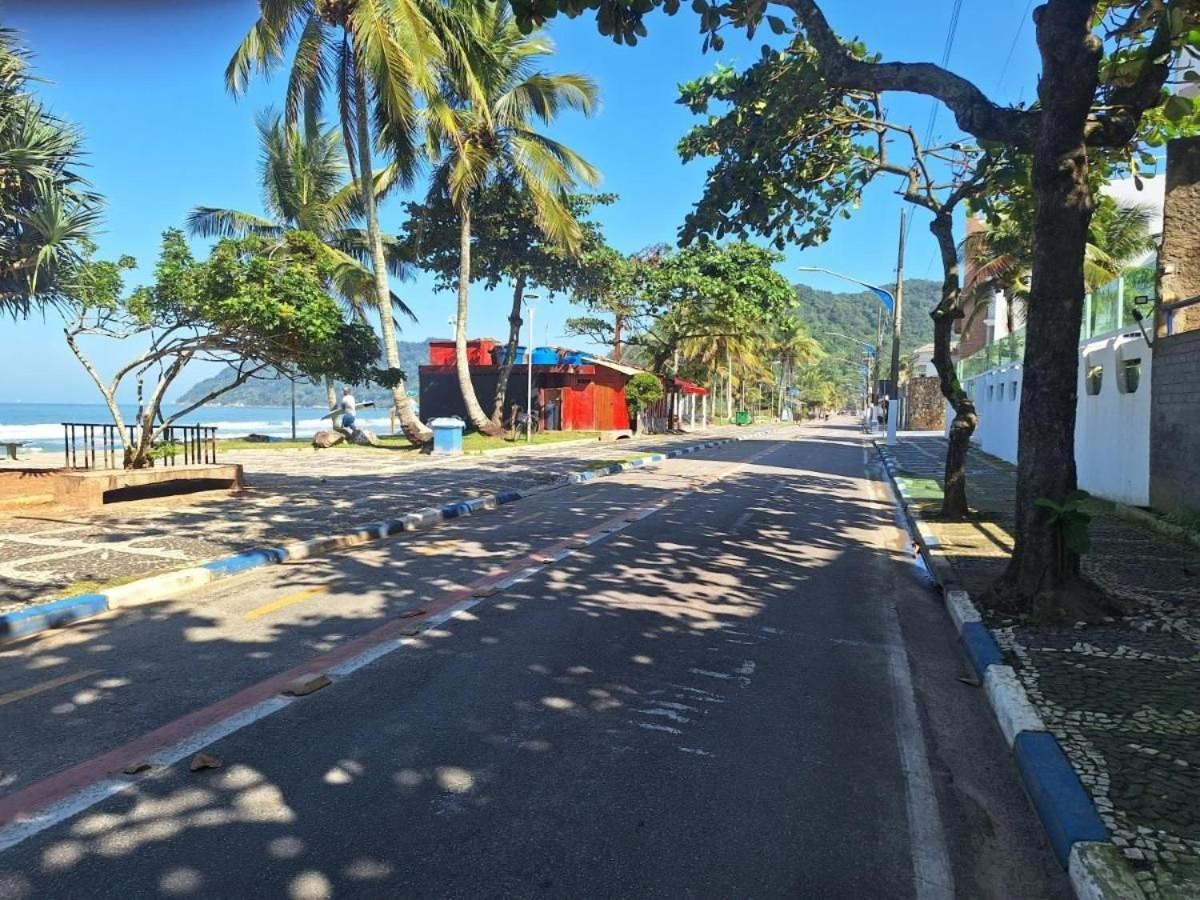 1E - Pé na areia do Guarujá - Praia do Tombo Extérieur photo